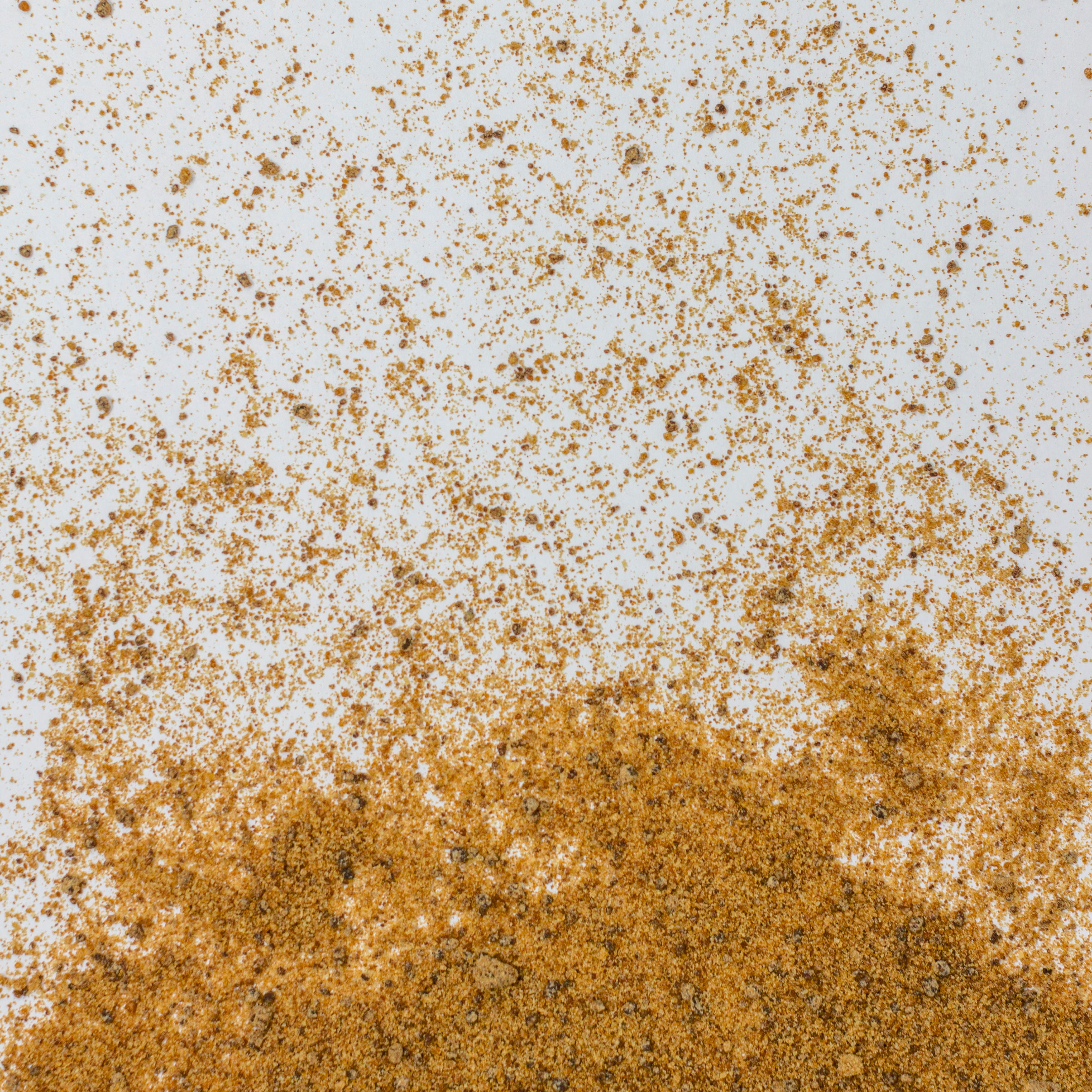 Polvo de color dorado con textura cristalina, aroma dulce y ligero sabor a caramelo. 1:1 es sustituto perfecto del dulzor del azúcar, una cucharada equivale a una cuchara de azúcar de caña normal.